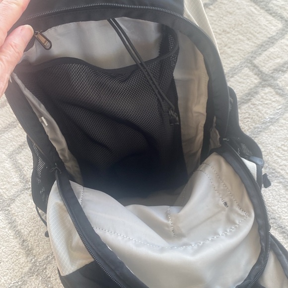 Timberland black & gray 2 top Zipper main compartments everyday hiking backpack - Picture 5 of 9